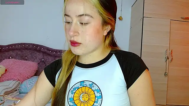 Hanssel tess online show from October 2025 03:11:02 PM