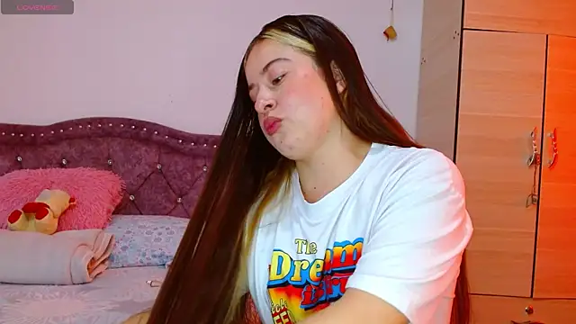 Hanssel tess online show from October 2025 04:30:01 PM