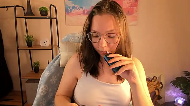 Snapshot of Nuura_Moore chatting on October 2025 01:04:02 AM Nuura Moore online show from October 2025 01:04:02 AM