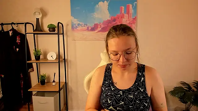 Snapshot of Nuura_Moore chatting on October 2025 12:32:01 AM Nuura Moore online show from October 2025 12:32:01 AM