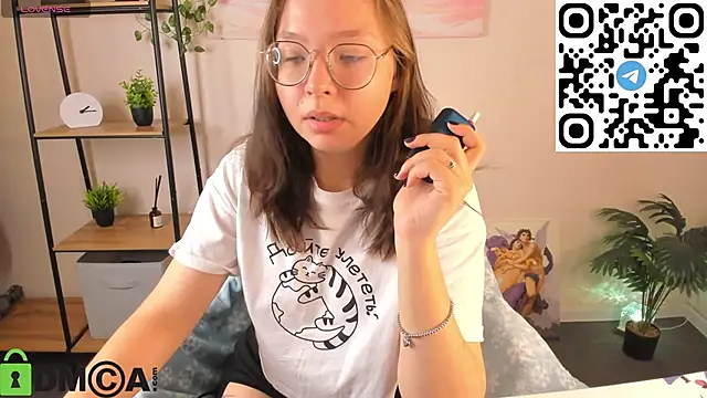 Snapshot of Nuura_Moore chatting on October 2025 12:46:02 AM Nuura Moore online show from October 2025 12:46:02 AM