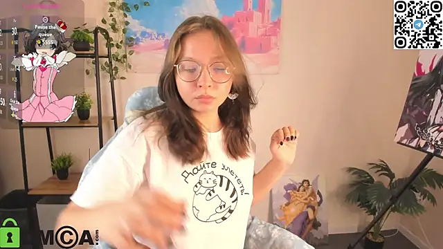 Snapshot of Nuura_Moore chatting on October 2025 12:45:01 AM Nuura Moore online show from October 2025 12:45:01 AM