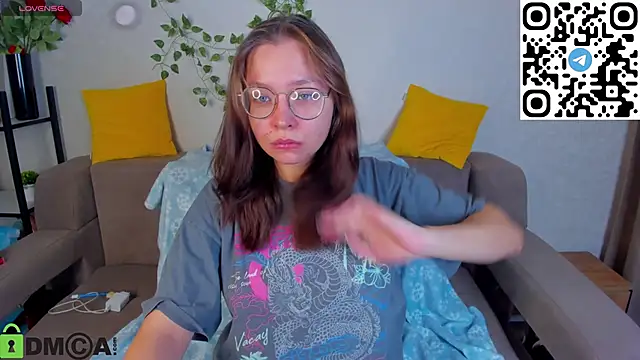 Snapshot of Nuura_Moore chatting on December 2025 01:11:01 AM Nuura Moore online show from December 2025 01:11:01 AM