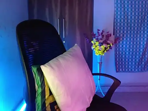 Snapshot of Roiseeee chatting on March 2026 05:46:02 AM Roiseeee online show from March 2026 05:46:02 AM