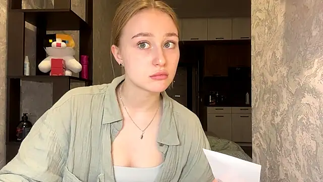 SenaWerre online show from October 2025 03:18:01 PM