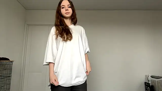 EhtelBiondi online show from October 2025 08:59:01 AM