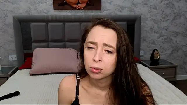 Tonya Blake online show from October 2025 12:11:01 AM