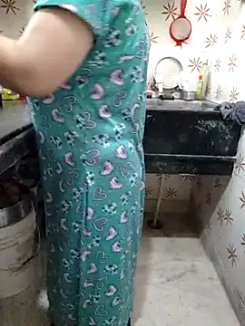 Snapshot of janvi_100 chatting on October 2025 04:34:02 AM janvi 100 online show from October 2025 04:34:02 AM