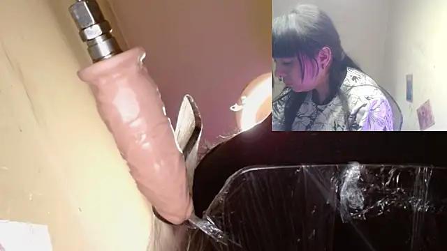 Lunabunnycreamy online show from November 2025 02:00:01 AM