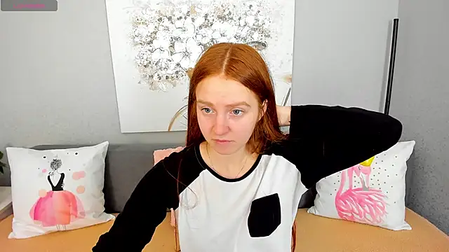 Evarey  online show from November 2025 05:18:02 AM