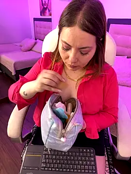 Snapshot of kattee_adams chatting on December 2025 01:09:02 PM kattee adams online show from December 2025 01:09:02 PM