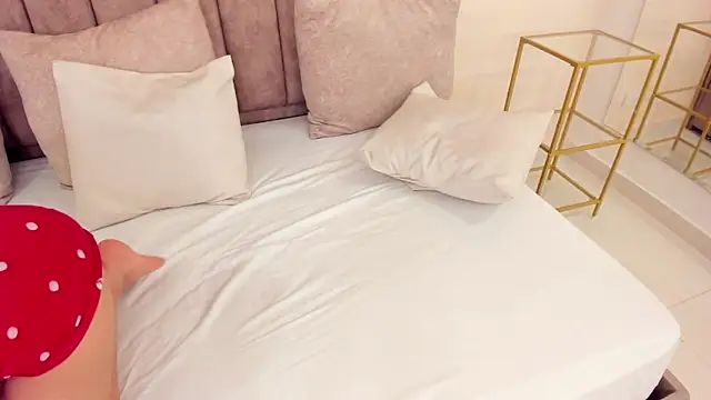 eva caos online show from November 2025 07:09:01 AM