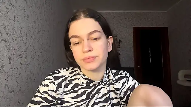 Wallazar cute online show from October 2025 01:12:01 PM