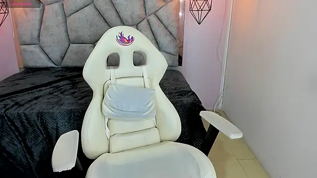 Addyy 02 online show from March 2026 07:35:01 PM