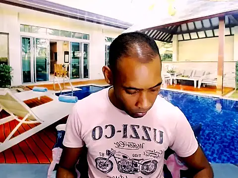 Snapshot of IndianMagicMike chatting on October 2025 04:24:02 PM IndianMagicMike online show from October 2025 04:24:02 PM