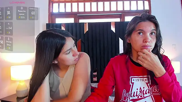 Sofy and Mia online show from November 2025 12:26:01 PM