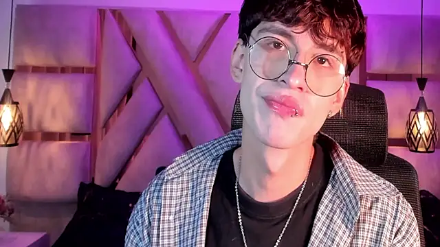 demianmoon online show from October 2025 12:04:02 PM