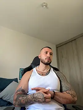 Snapshot of Dave-Max01 chatting on November 2025 04:16:01 PM Dave-Max01 online show from November 2025 04:16:01 PM