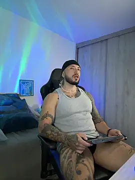 Snapshot of Dave-Max01 chatting on November 2025 02:32:02 AM Dave-Max01 online show from November 2025 02:32:02 AM