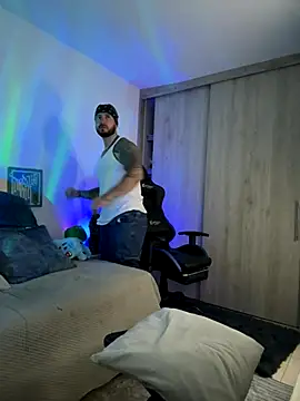 Snapshot of Dave-Max01 chatting on November 2025 02:44:02 AM Dave-Max01 online show from November 2025 02:44:02 AM