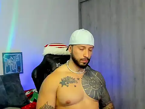 Snapshot of Dave-Max01 chatting on December 2025 10:31:01 AM Dave-Max01 online show from December 2025 10:31:01 AM