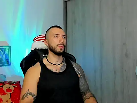 Snapshot of Dave-Max01 chatting on December 2025 10:02:01 AM Dave-Max01 online show from December 2025 10:02:01 AM