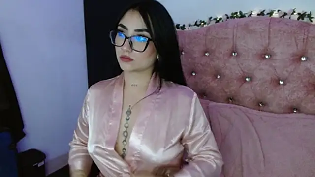 Snapshot of SeleneMore chatting on January 2026 09:02:02 PM SeleneMore online show from January 2026 09:02:02 PM