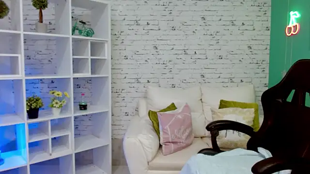 hannahjackson  online show from November 2025 11:42:01 AM