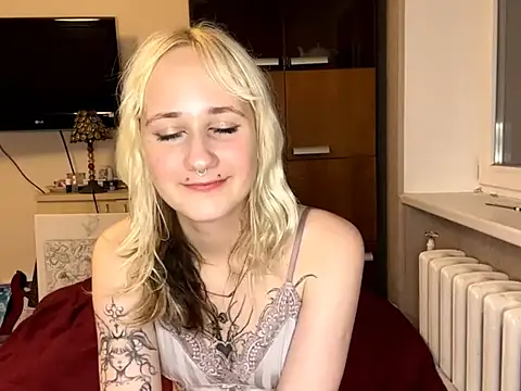 Ulemonala Cute online show from October 2025 05:47:01 PM