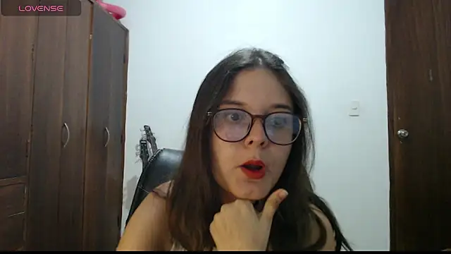 CarlaLorez online show from April 2026 01:07:02 AM