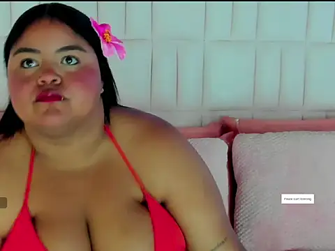 Snapshot of LunaaBlaze chatting on November 2025 12:47:01 PM LunaaBlaze online show from November 2025 12:47:01 PM