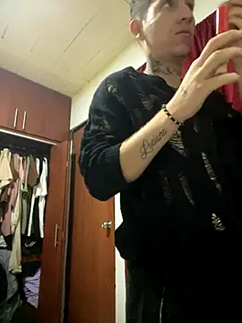 Snapshot of davidxxx_2012 chatting on October 2025 02:10:01 AM davidxxx 2012 online show from October 2025 02:10:01 AM