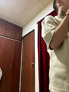 Snapshot of davidxxx_2012 chatting on October 2025 04:30:02 PM davidxxx 2012 online show from October 2025 04:30:02 PM