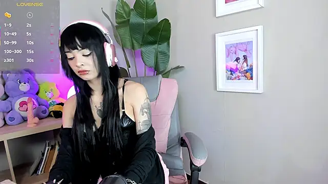 Bayonetta doll online show from October 2025 04:29:02 PM