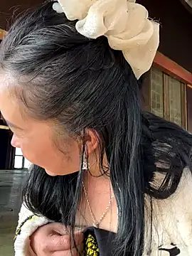 miemie-xx online show from December 2025 07:36:01 AM