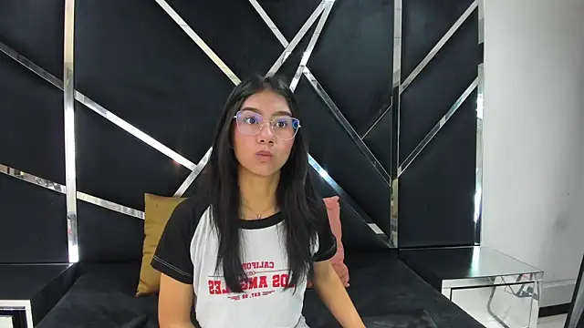 Mia clark18 online show from October 2025 02:52:01 PM