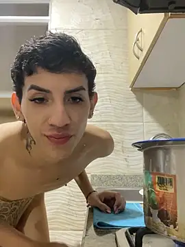 SiaraRealist online show from November 2025 12:01:02 AM