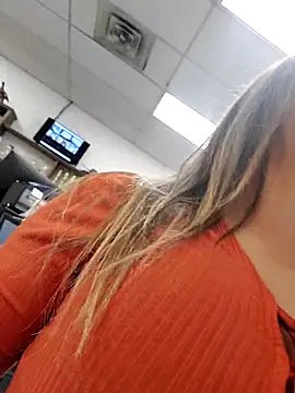 Snapshot of Cassaroll333 chatting on October 2025 03:36:01 PM Cassaroll333 online show from October 2025 03:36:01 PM