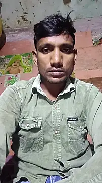 Snapshot of BiggerDickGuy chatting on November 2025 10:48:01 AM BiggerDickGuy online show from November 2025 10:48:01 AM