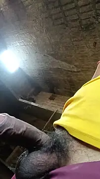 Snapshot of BiggerDickGuy chatting on November 2025 05:08:02 AM BiggerDickGuy online show from November 2025 05:08:02 AM