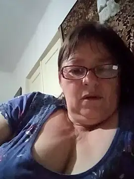 Snapshot of MilaCold5443 chatting on April 2026 02:10:01 AM MilaCold5443 online show from April 2026 02:10:01 AM