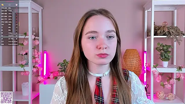 Snapshot of LittleCutieSandy chatting on October 2025 03:19:01 AM LittleCutieSandy online show from October 2025 03:19:01 AM