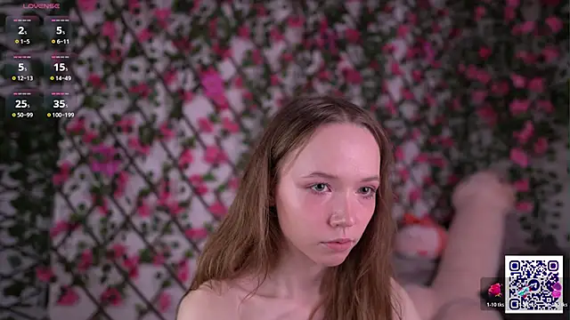 Petite Polly online show from November 2025 06:12:01 PM