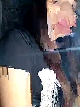 hello-cute online show from November 2025 07:06:02 AM