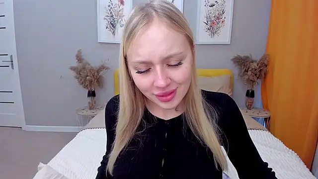 Snapshot of CeaneLino chatting on November 2025 07:30:01 AM CeaneLino online show from November 2025 07:30:01 AM