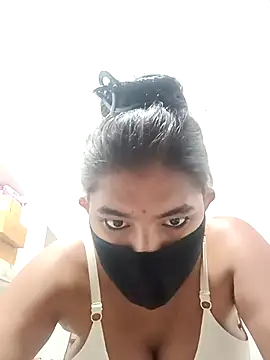 Hot radhaji online show from October 2025 09:19:01 AM