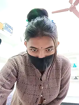 Hot radhaji online show from December 2025 04:35:02 PM