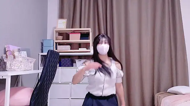 Snapshot of YuKa-zaurusu chatting on November 2025 06:11:02 AM YuKa-zaurusu online show from November 2025 06:11:02 AM