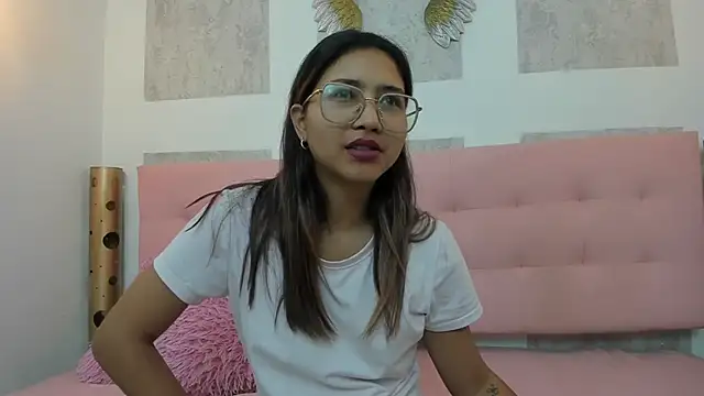 Snapshot of SamanthaFox_8 chatting on October 2025 11:22:02 AM SamanthaFox 8 online show from October 2025 11:22:02 AM