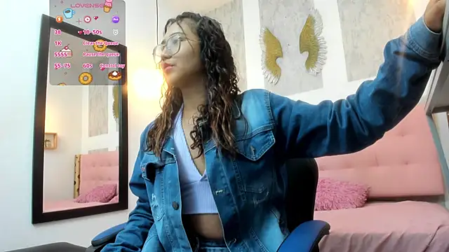 Snapshot of SamanthaFox_8 chatting on December 2025 10:42:01 AM SamanthaFox 8 online show from December 2025 10:42:01 AM